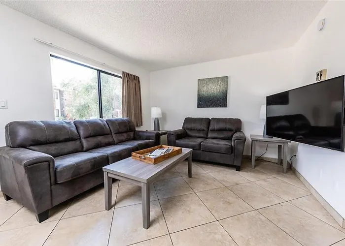 113-fully Furnished 1br Suite-prime Location *